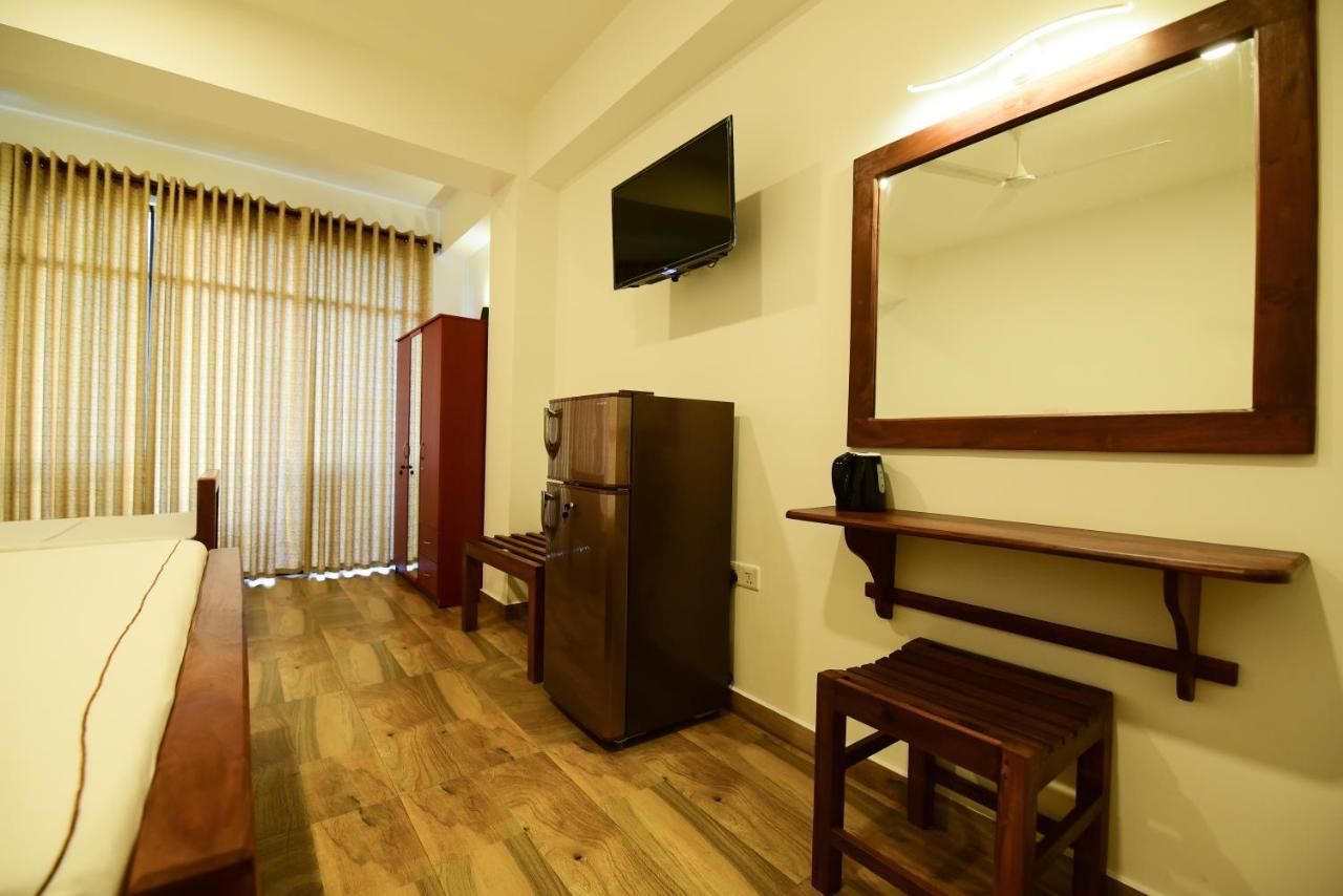 Chaaya Inn Hotel Hikkaduwa Esterno foto
