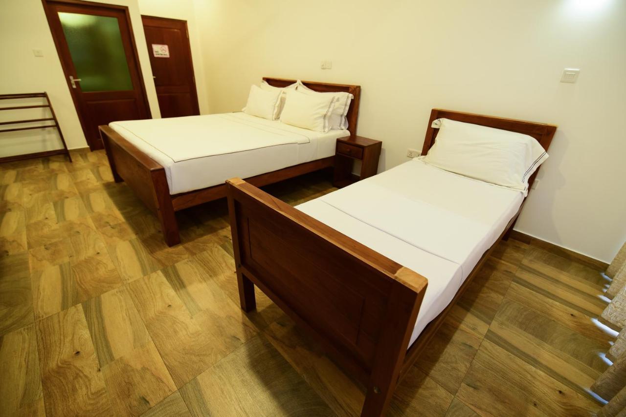 Chaaya Inn Hotel Hikkaduwa Esterno foto